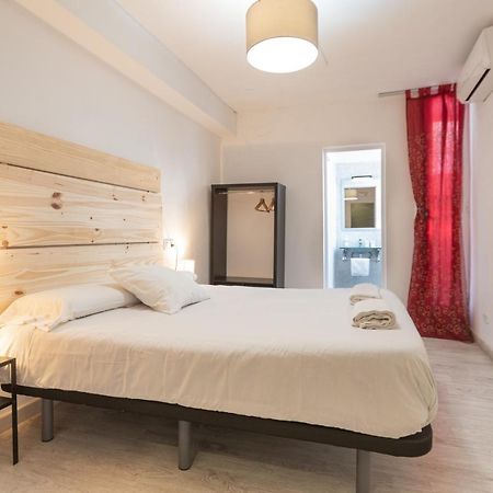 Hostel Easy Sants By Bossh! (Adults Only) Barcelona Zewnętrze zdjęcie