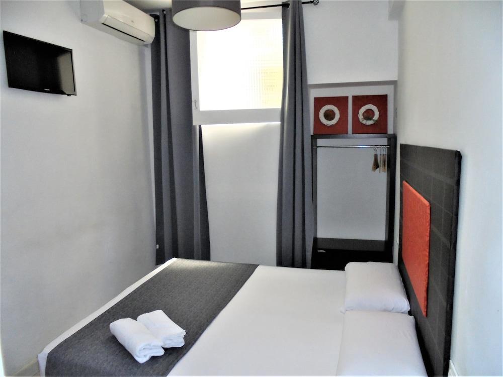Hostel Easy Sants By Bossh! (Adults Only) Barcelona Zewnętrze zdjęcie