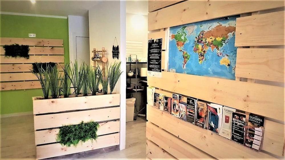 Hostel Easy Sants By Bossh! (Adults Only) Barcelona Zewnętrze zdjęcie