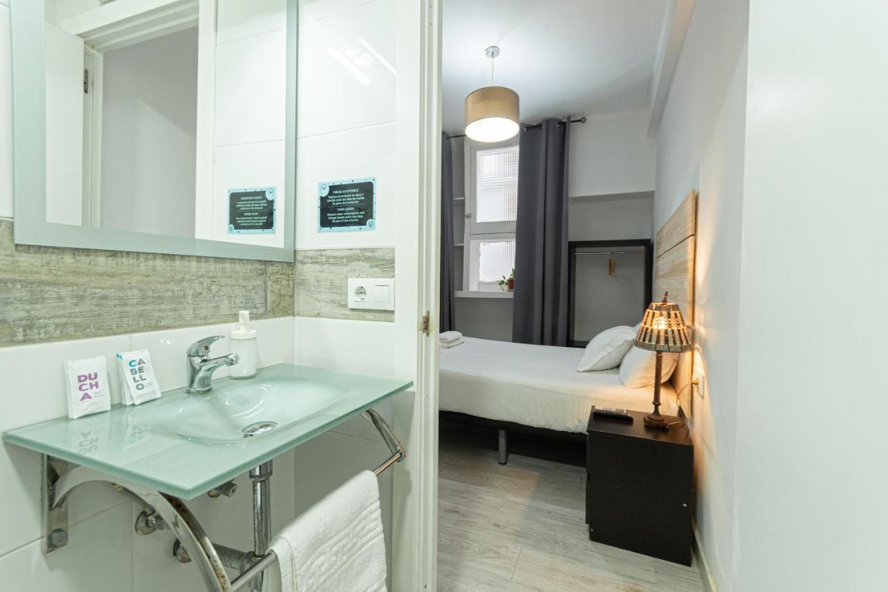 Hostel Easy Sants By Bossh! (Adults Only) Barcelona Zewnętrze zdjęcie