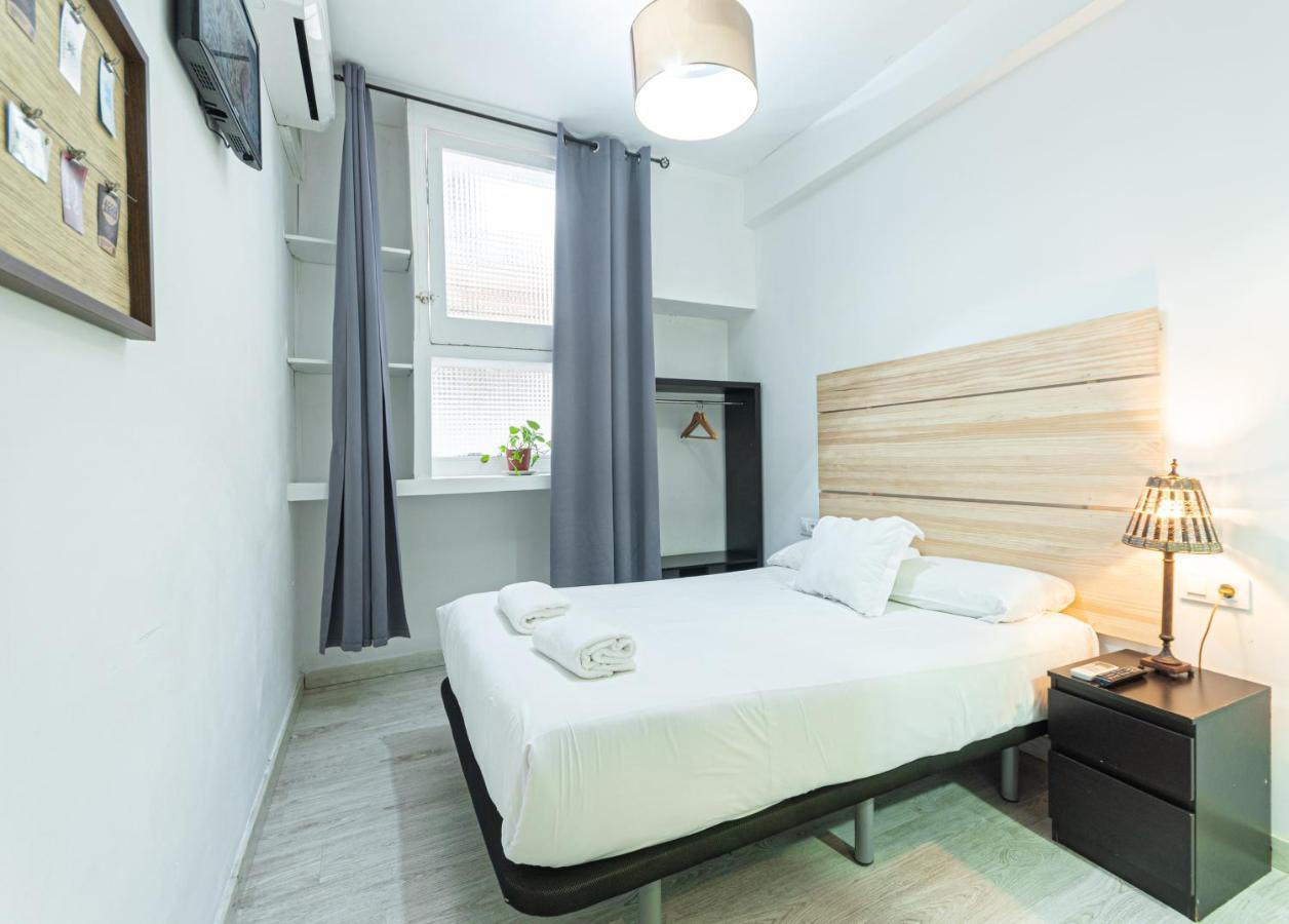 Hostel Easy Sants By Bossh! (Adults Only) Barcelona Zewnętrze zdjęcie